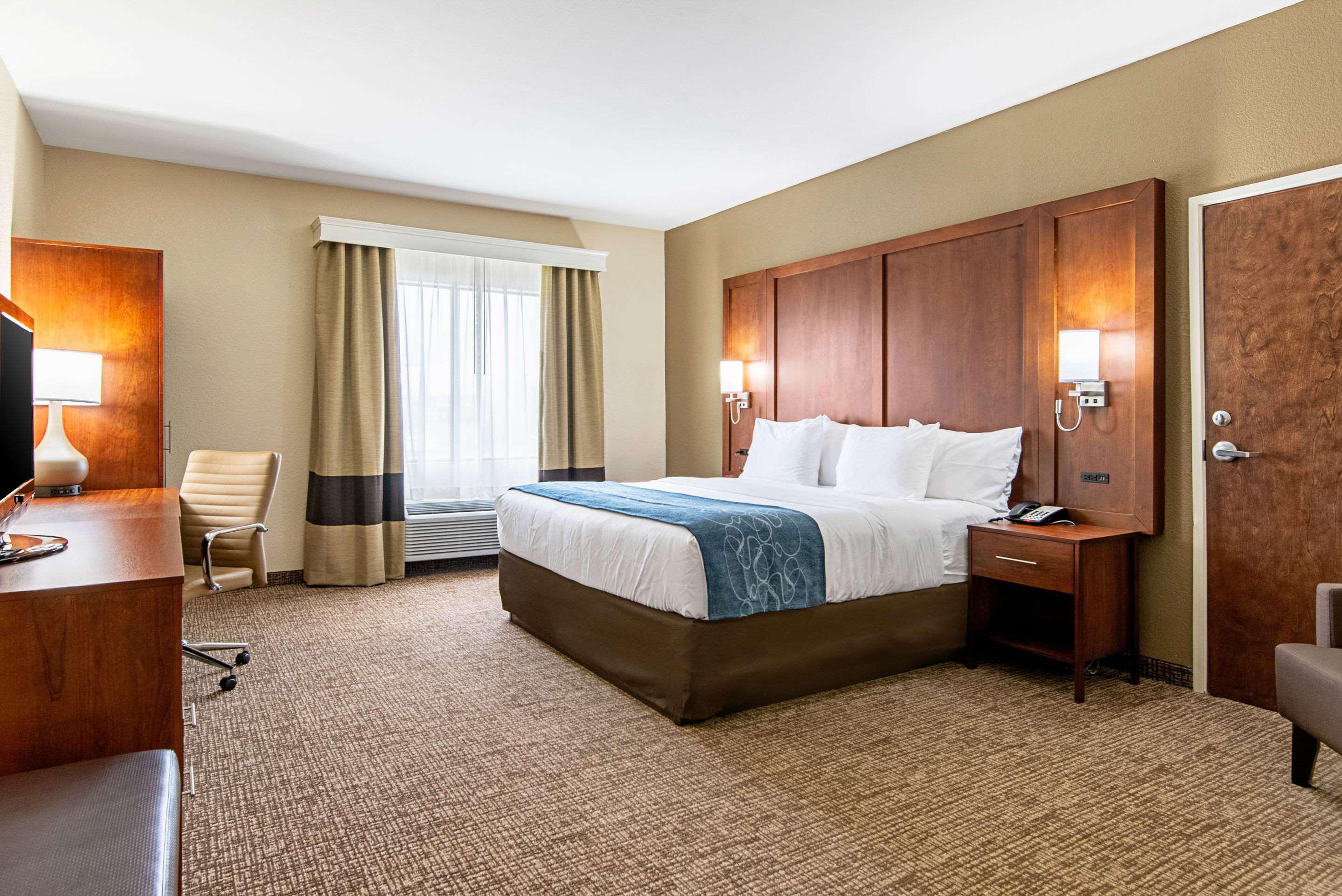 Comfort Inn & Suites Pine Bluff Exteriör bild