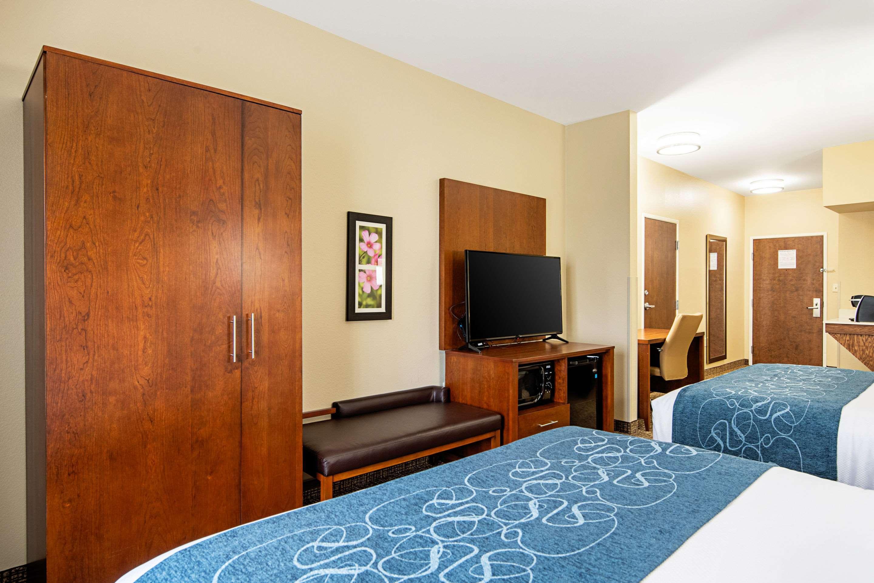 Comfort Inn & Suites Pine Bluff Exteriör bild