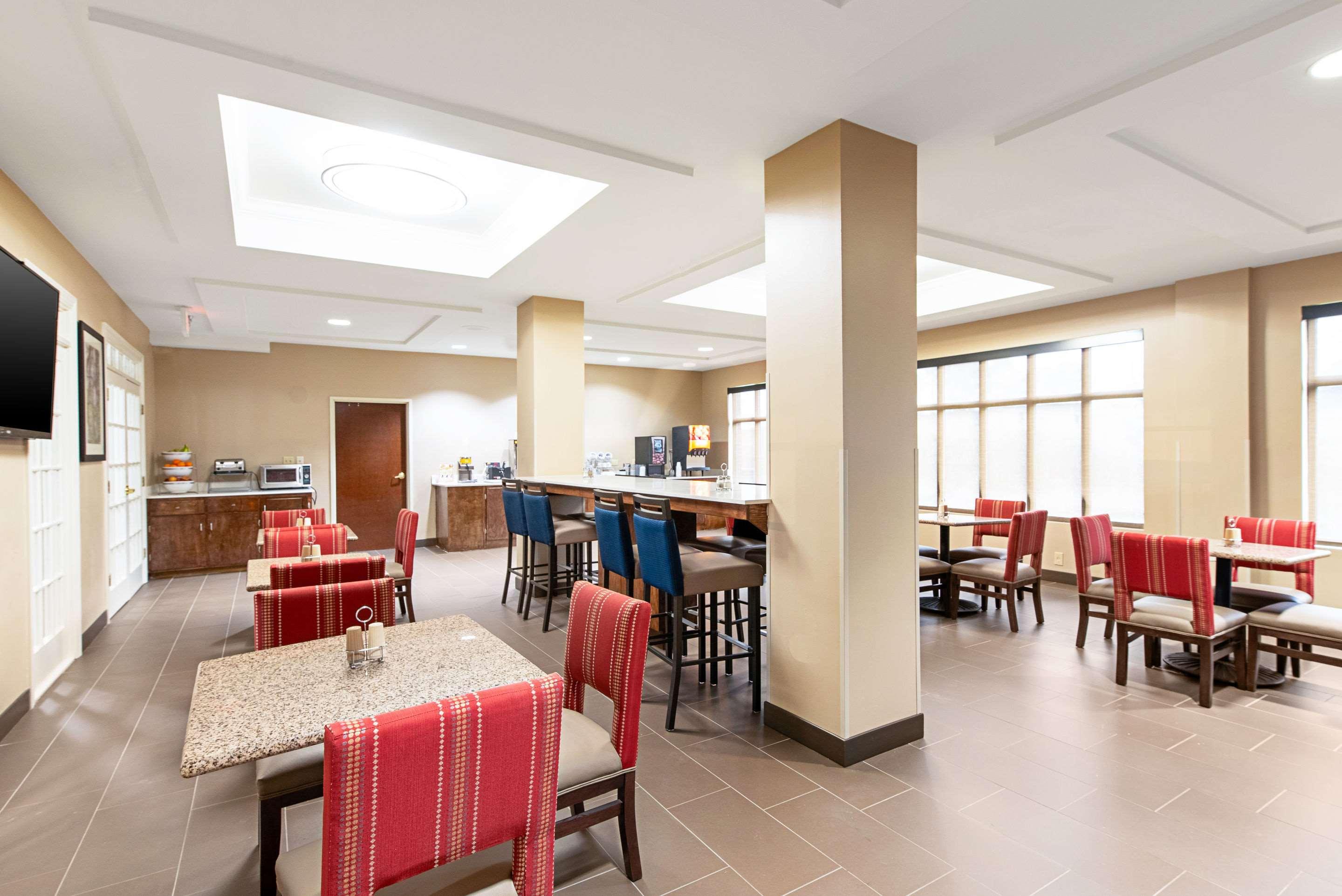 Comfort Inn & Suites Pine Bluff Exteriör bild