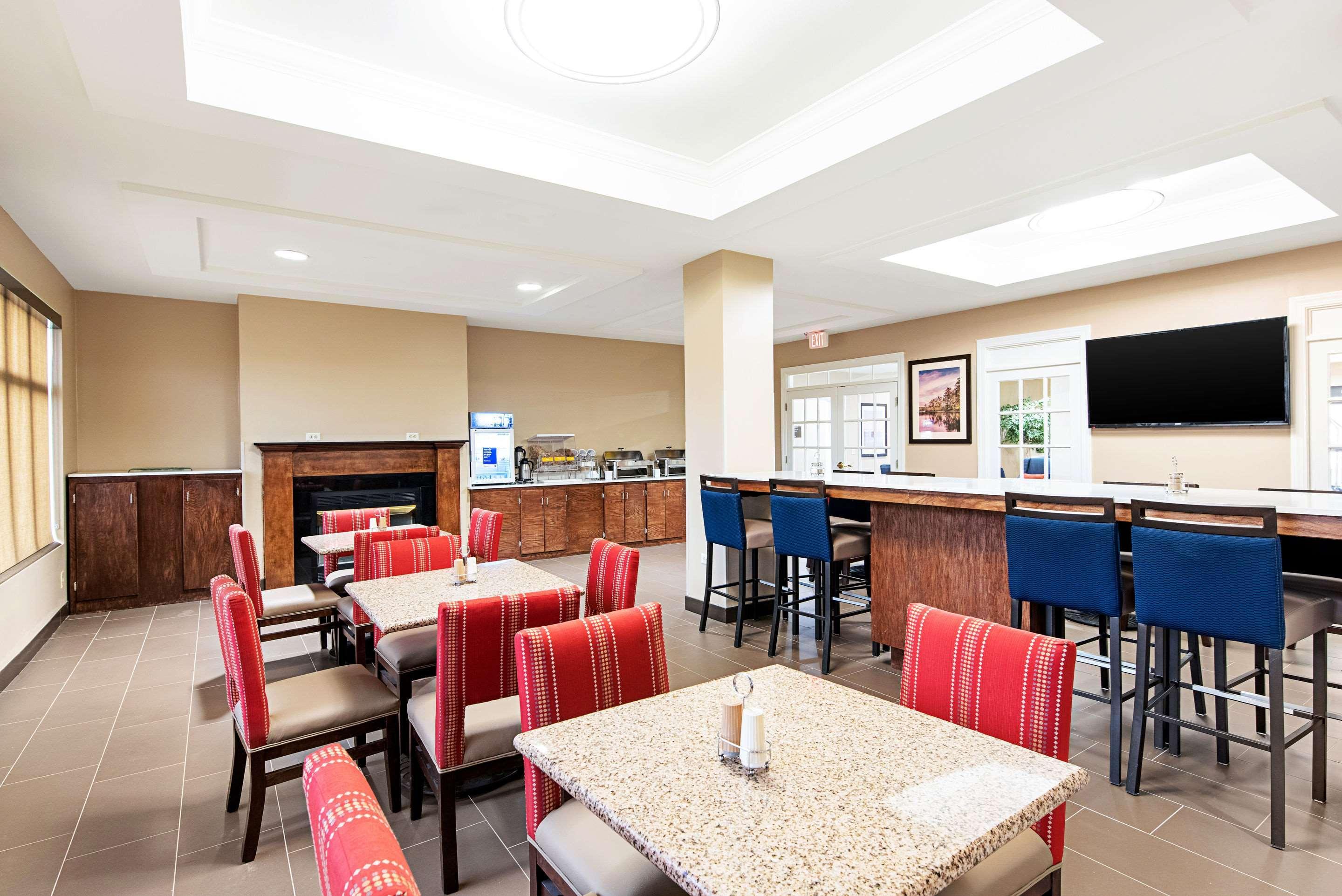 Comfort Inn & Suites Pine Bluff Exteriör bild