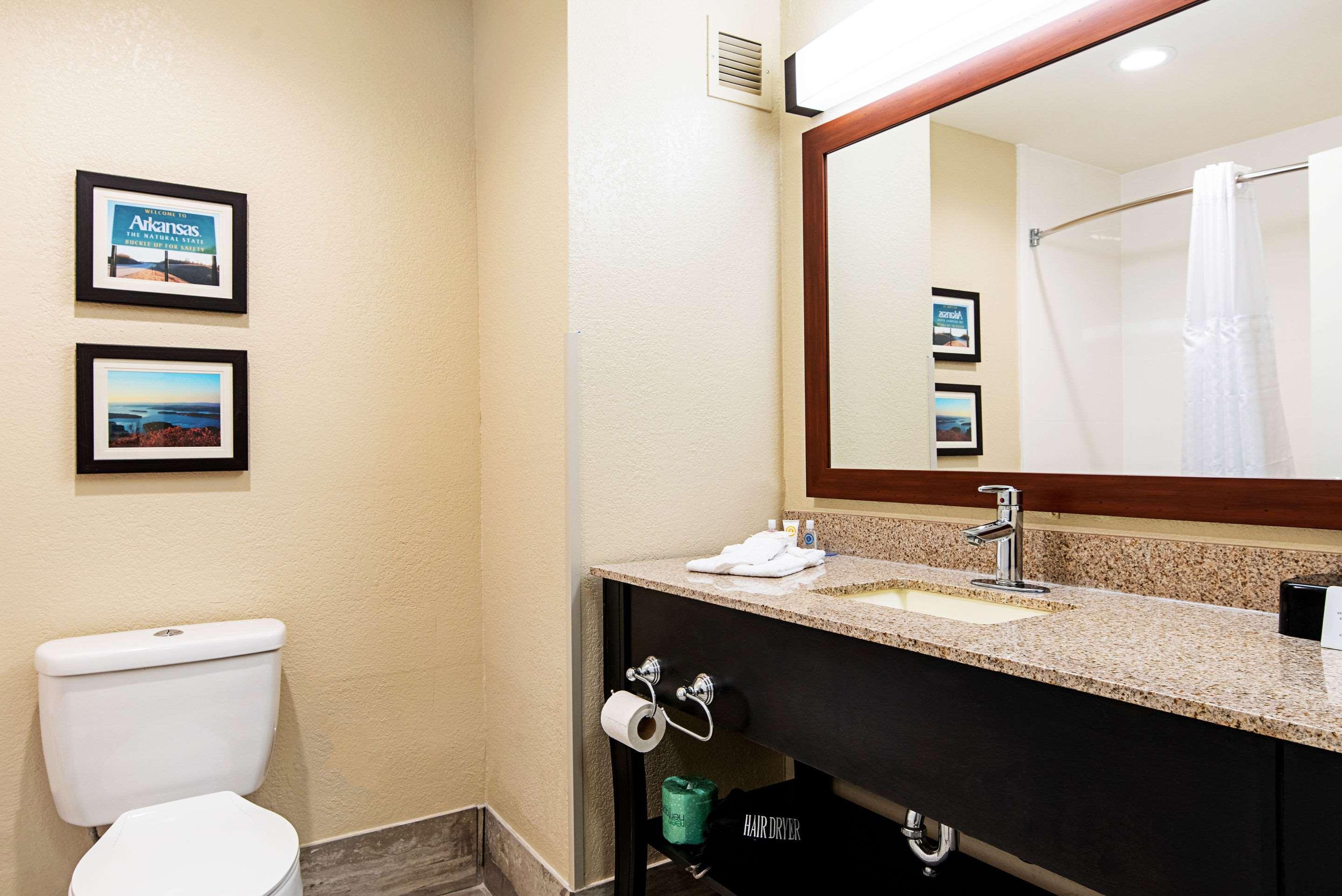 Comfort Inn & Suites Pine Bluff Exteriör bild