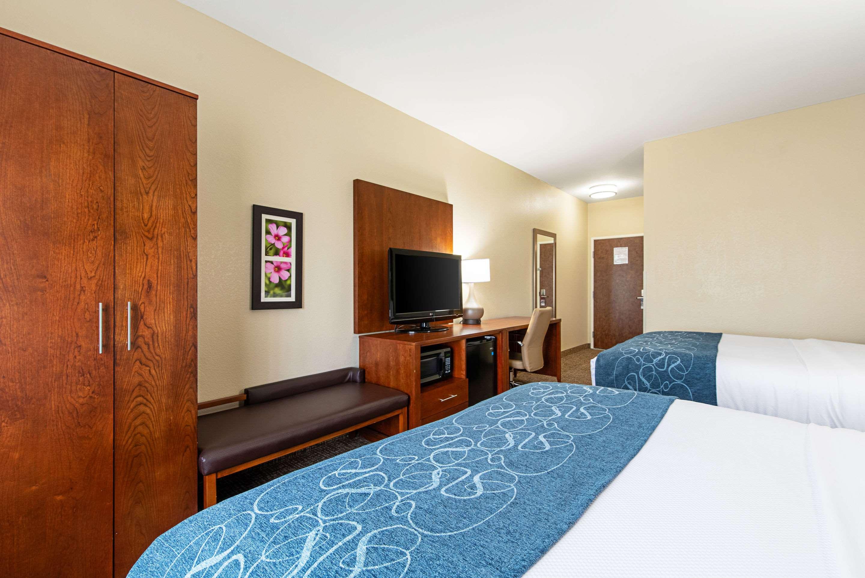 Comfort Inn & Suites Pine Bluff Exteriör bild